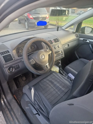 VW Touran 1.6 TDi Bj2012 Bild 5