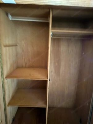 Kleiderkasten  Bild 3