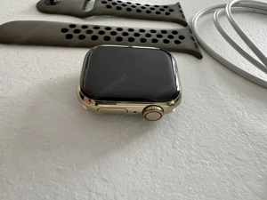 Apple Watch Series 8 Edelstahl Gold Bild 3