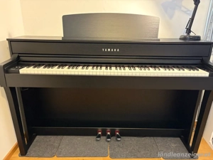 Yamaha Digitalpiano Clavinova CLP 645 Bild 2