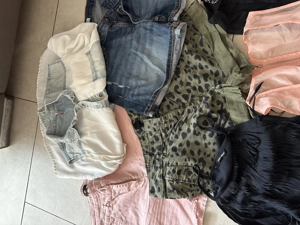 Sommer Tops,kurze Jeans usw.  Bild 3