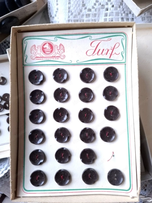 Alte schöne Kleiderknöpfe | zirka 1900 - 1915 | Zustand Neu Bild 2