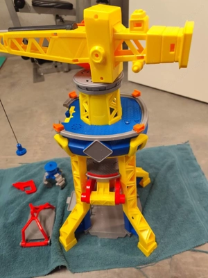 Rubbel und Crew riesen bauturm  Bild 2