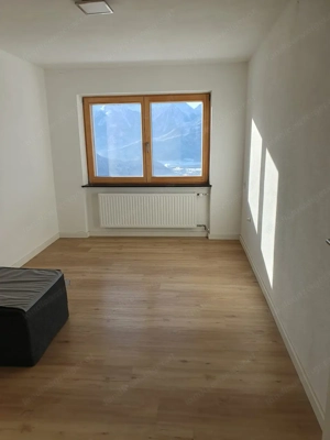 Helle, moderne 3-Zimmer-Wohnung mit Traum-Aussicht Bild 4