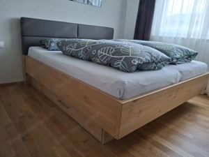 Doppelbett Balkaneiche mit Kopfteil