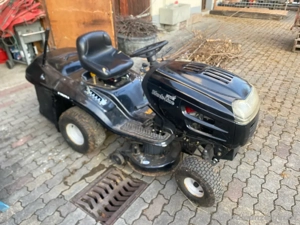 Rasenmähertraktor zu verkaufen