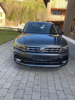 VW Tiguan 2,0 TDI SCR 4Motion 190PS R-Line DSG Higline Top Zusand