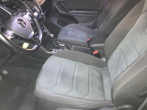 VW Tiguan 2,0 TDI SCR 4Motion 190PS R-Line DSG Higline Top Zusand Bild 9