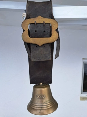 Kuhglocke alt mit Riemen