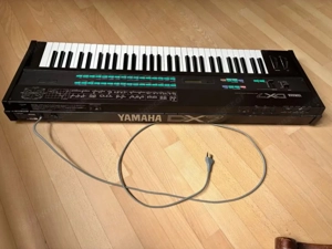 Yamaha DX7 Synthesizer Bild 2