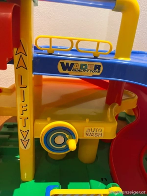 Parkgarage von Wader mit Straßensystem und Autos Bild 4