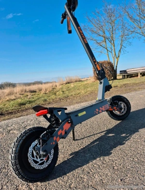 Kukirin G2 800W 48V 55km h Elektroroller Bild 3