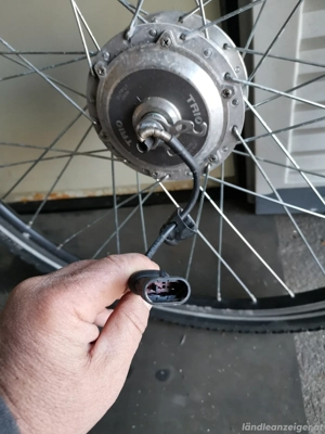 E Bike Hinterrad und Vorderrad  Bild 3