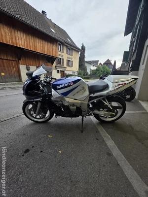 Suzuki GSXR 600 k2 Bild 3