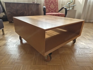 Couchtisch auf Rollen  Bild 2