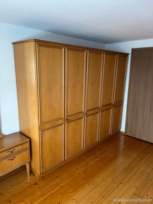 Kleiderkasten
