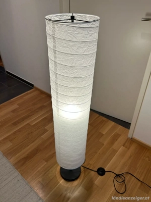 Stehleuchte mit Fußschalter