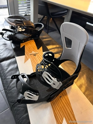 Snowboard SHREDDER  153 cm mit Bindung  Bild 5