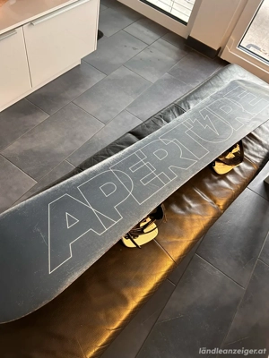 Snowboard SHREDDER  153 cm mit Bindung  Bild 4