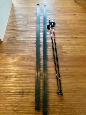 Langlaufschi mit Bindung, Stöcke Bild 2