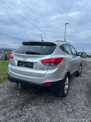 Hyundai ix35 CRDi Allrad Bild 4