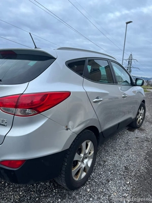 Hyundai ix35 CRDi Allrad Bild 3