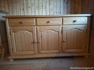 Verkaufe diesen Bauernschrank Bild 2