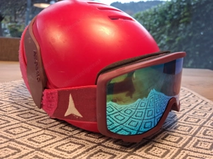 Atomic Kinder Schihelm mit Brille