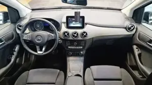 Mercedes-Benz B 180 Bild 15