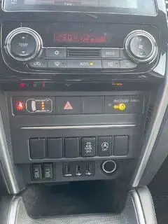 Mitsubishi L200 Bild 15