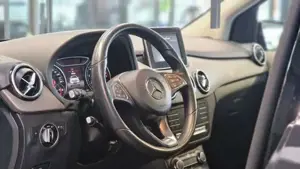 Mercedes-Benz B 180 Bild 16