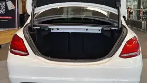 Mercedes-Benz C 200 Bild 12