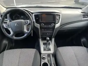 Mitsubishi L200 Bild 10