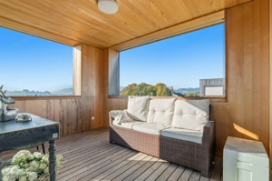 Traumhafte und sonnige Dachgeschosswohnung! Bild 2