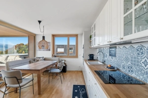 Traumhafte und sonnige Dachgeschosswohnung! Bild 5