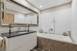 Traumhafte und sonnige Dachgeschosswohnung! Bild 7