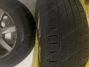 Alufelgen mit Winterreifen 215 65 R16