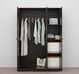 Schrank mit 3 Türen  Bild 3