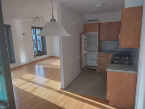 Gepflegete 2-Zimmerwohnung in zentraler Lage zu vermieten Bild 4