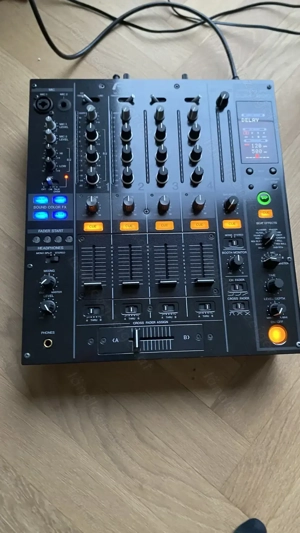 Pioneer DJM 800 Bild 3