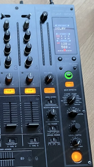 Pioneer DJM 800 Bild 4