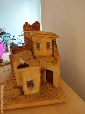 Selbstgemachte Krippe zu verkaufen