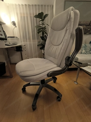 Verkaufe bequemen Bürodrehstuhl Bild 2