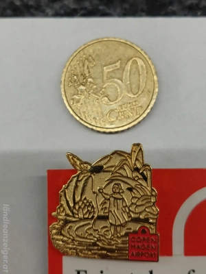 Vintage Anstecker Airport 