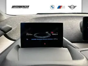 BMW i3s 120Ah // Rückfahrkamera // Glasdach elektr. // Sitzheizung // Komfortzugang Bild 9