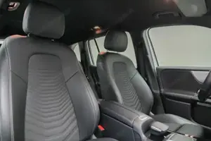 Mercedes-Benz GLB 200 d Star Edition KAM ParkAss. SpurH Navi Bild 9