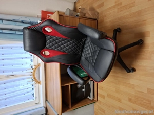 Schreibtisch u. Sessel Bild 2