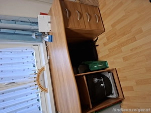 Schreibtisch u. Sessel