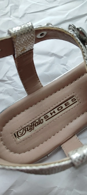 Zehensandalen Buffalo, Größe 36, 