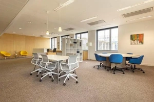 Alles beginnt mit A   Arbeiten, Austauschen, Ankommen im Regus Westbahnhof Bild 3